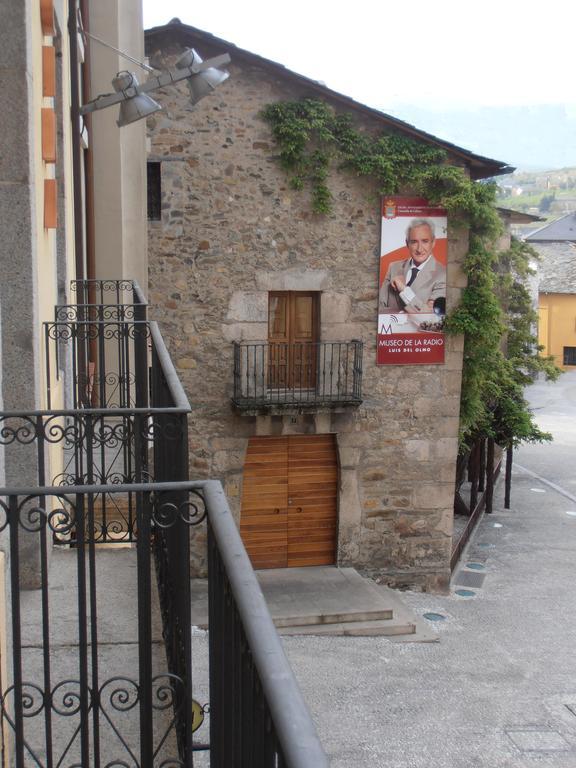 Hostal Virgen De La Encina ポンフェラダ 部屋 写真