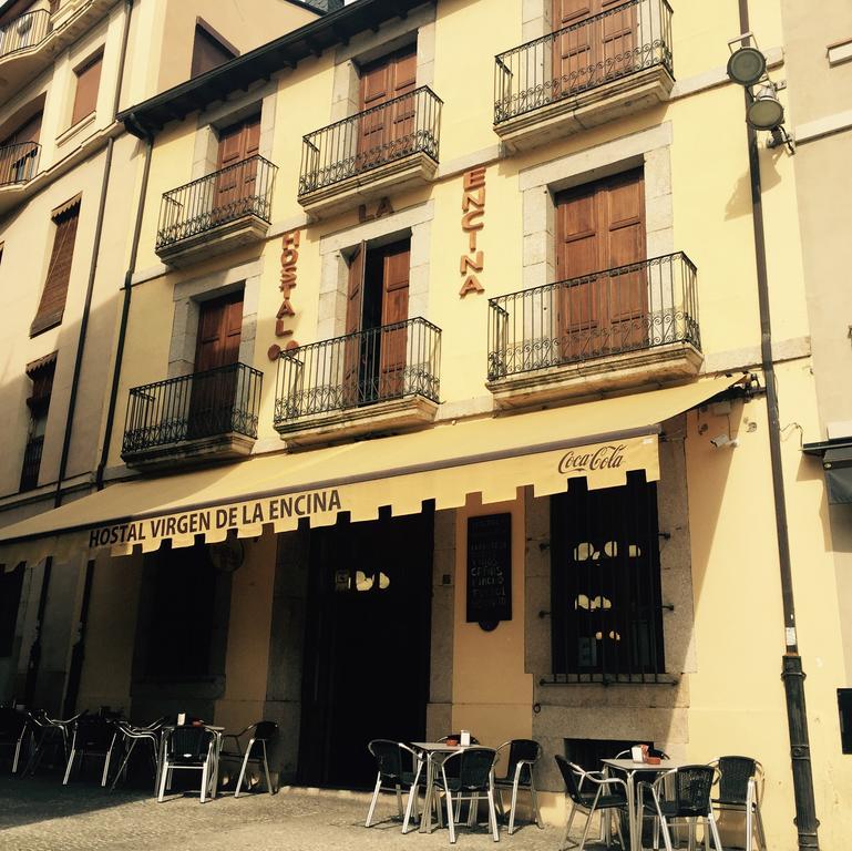 Hostal Virgen De La Encina ポンフェラダ エクステリア 写真